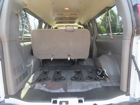Used 2025 Chevrolet Express 3500 LT w/ LT Preferred Equipment Group RWD image 29