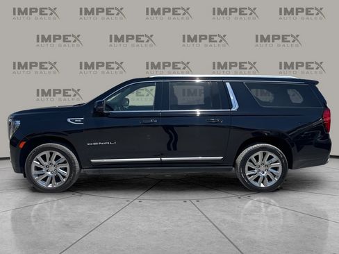 Used 2021 GMC Yukon XL Denali w/ Denali Premium Package AWD/4WD image 2
