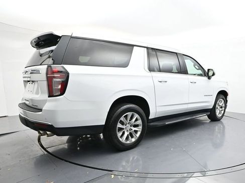 Used 2023 Chevrolet Suburban Premier image 6