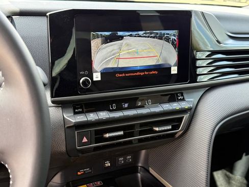 Used 2026 Toyota Camry SE w/ Convenience Package image 21