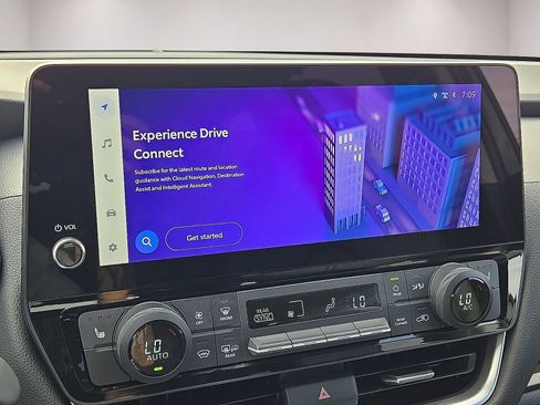 Used 2025 Toyota Grand Highlander FWD image 27