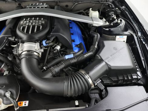 Used 2012 Ford Mustang Boss 302 RWD image 17