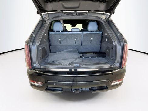 Used 2025 Cadillac Escalade IQ Sport 2 AWD/4WD image 30