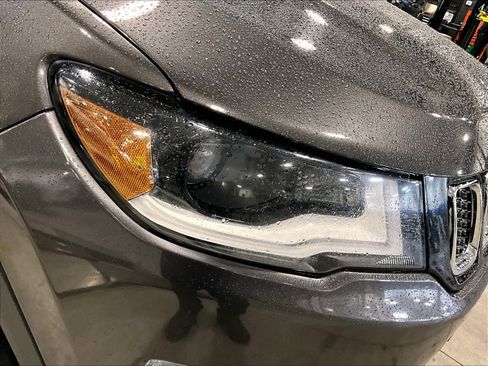 Used 2018 Jeep Compass Limited image 34