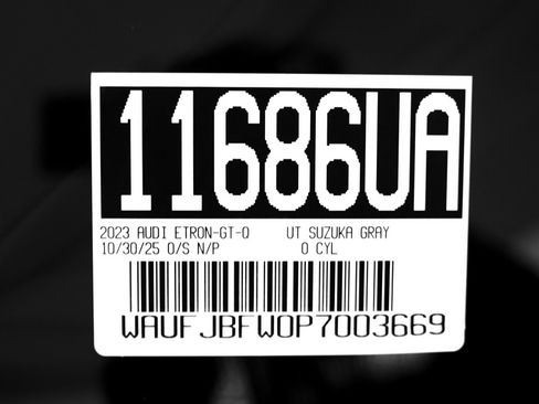 Used 2023 Audi e-tron GT Premium Plus image 26