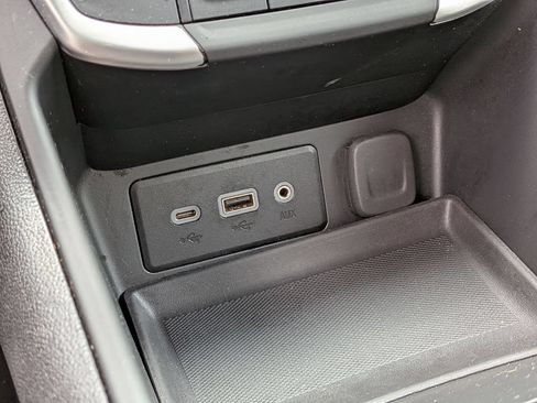 Used 2024 GMC Terrain SLE FWD image 27