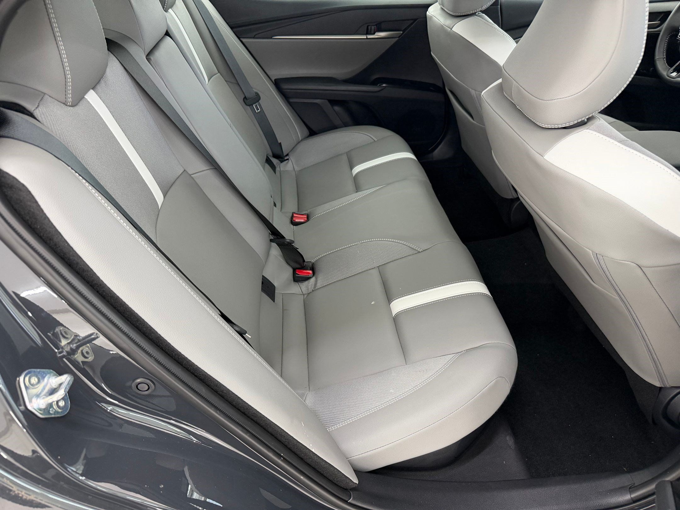 Used 2026 Toyota Camry SE w/ Multimedia Upgrade Package FWD image 28