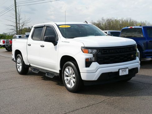 Used 2022 Chevrolet Silverado 1500 Custom image 3