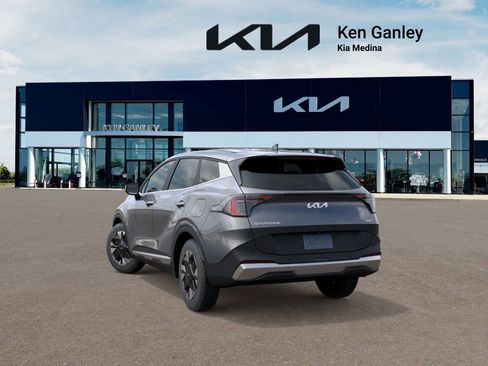 New 2026 Kia Sportage LX image 4