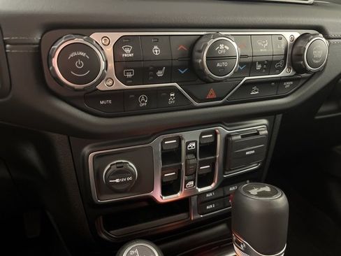 Used 2024 Jeep Wrangler Sahara w/ Technology Group image 14