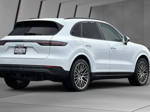 Used 2022 Porsche Cayenne S image 4