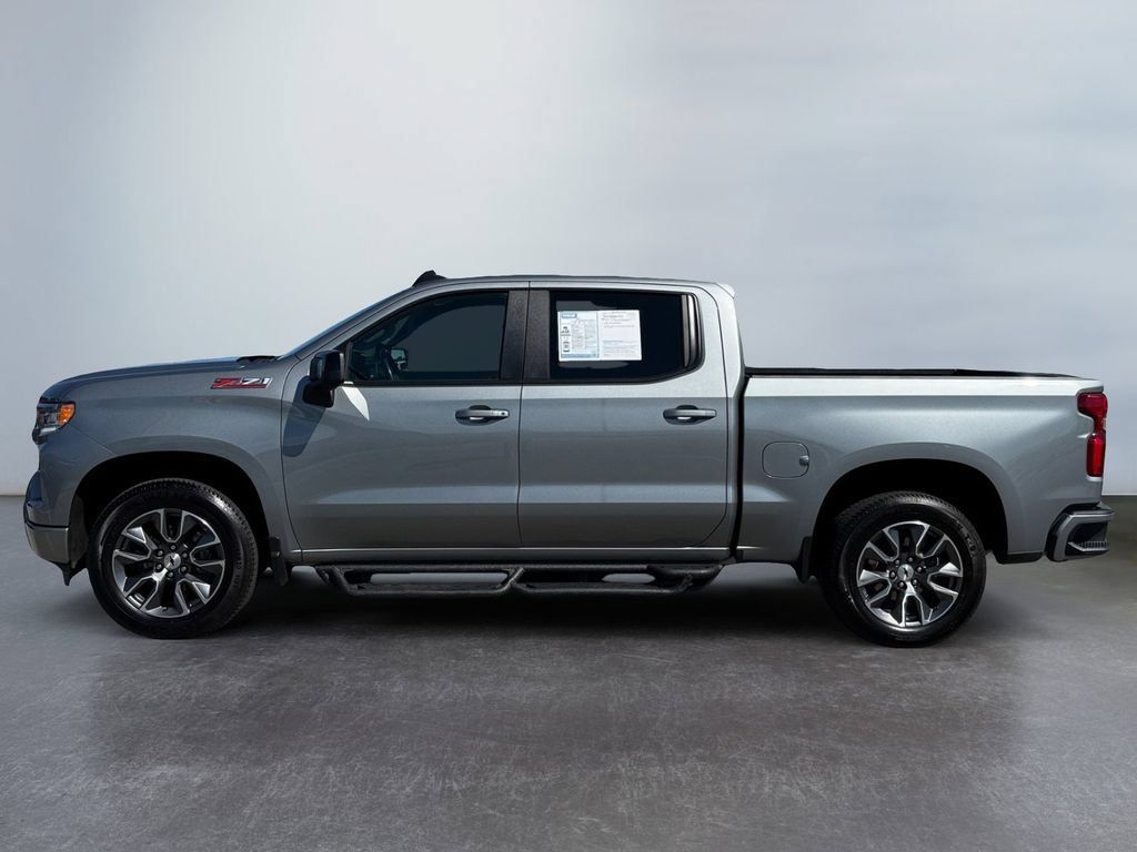 Used 2024 Chevrolet Silverado 1500 RST w/ Convenience Package II AWD/4WD image 6