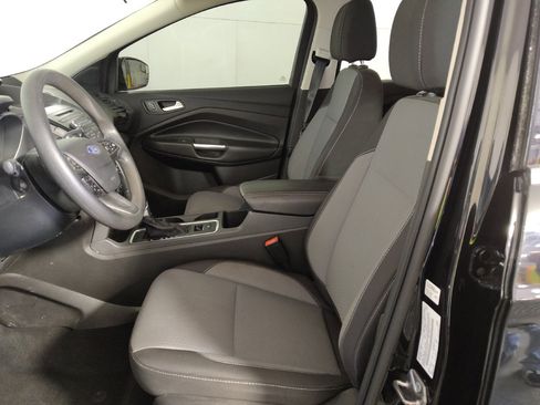 Used 2017 Ford Escape SE FWD image 17