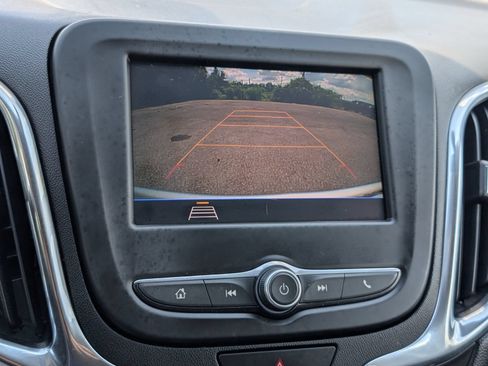 Used 2020 Chevrolet Equinox LT AWD/4WD image 19