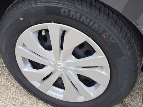 Used 2024 Nissan Versa S w/ Trunk Package image 12