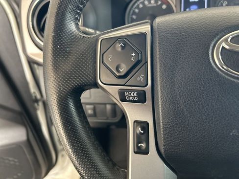 Used 2022 Toyota Tacoma SR5 image 42
