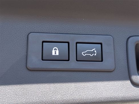 Used 2025 Subaru Forester Premium w/ Convenience Package #1 image 10