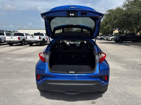Used 2020 Toyota C-HR XLE FWD image 27