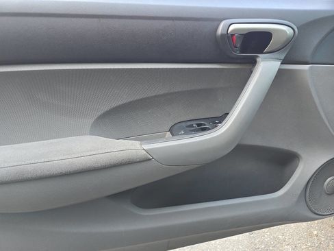 Used 2010 Honda Civic LX image 4