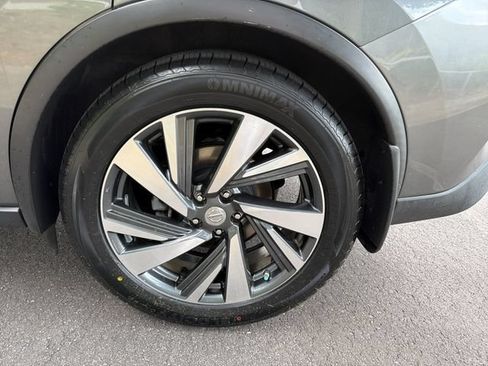 Used 2015 Nissan Murano Platinum w/ Platinum Technology Package FWD image 22