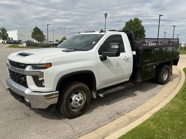 Used 2023 Chevrolet Silverado 3500 LT w/ Convenience Package AWD/4WD image 3