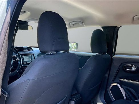 Used 2016 Jeep Renegade Latitude w/ Cold Weather Group AWD/4WD image 16