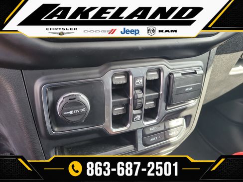 Used 2020 Jeep Wrangler Unlimited Sahara AWD/4WD image 24