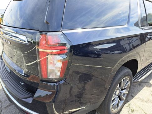 Certified 2023 Chevrolet Suburban LT w/ LT Signature Plus Package image 18