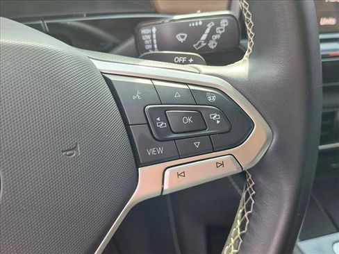 Used 2024 Volkswagen Atlas SE FWD image 14