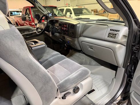 Used 2003 Ford F250 XLT AWD/4WD image 21