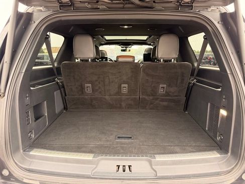 Used 2022 Lincoln Navigator L Reserve AWD/4WD image 27