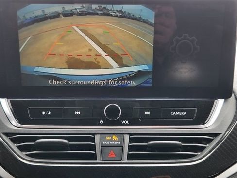 Used 2023 Nissan Altima 2.5 SR w/ SR Premium Package image 15