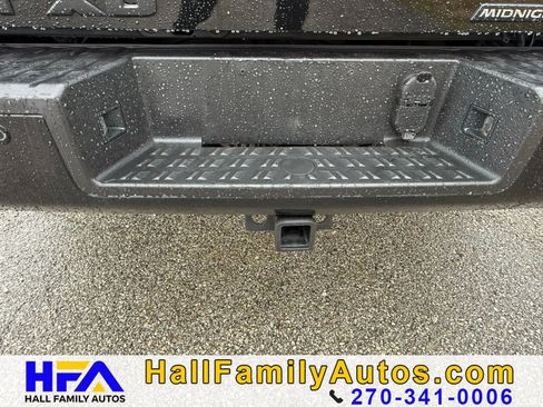 Used 2018 Nissan Titan SL w/ Midnight Edition image 11