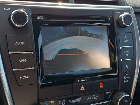 Used 2016 Toyota Camry XSE w/ Moonroof Package FWD image 20