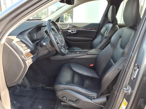 Used 2019 Volvo XC90 T5 Momentum w/ Protection Package AWD/4WD image 7