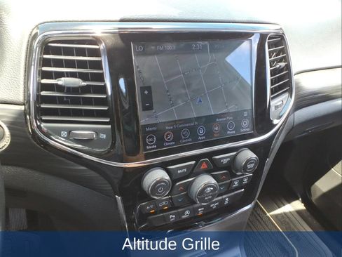 Used 2020 Jeep Grand Cherokee Altitude RWD image 23