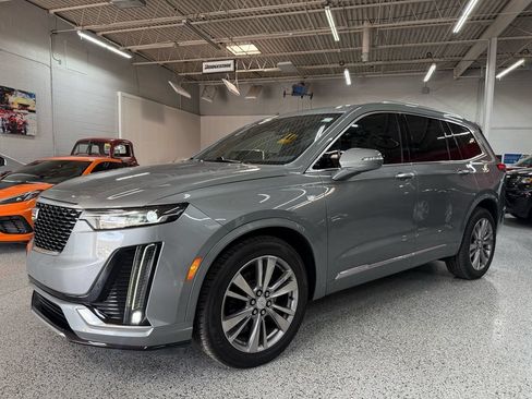 Used 2023 Cadillac XT6 Premium Luxury FWD image 1