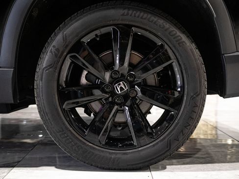Used 2025 Honda Pilot Black Edition image 32
