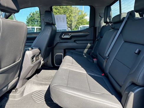 Used 2024 Chevrolet Silverado 1500 LT Trail Boss w/ Convenience Package II AWD/4WD image 23