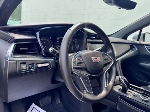 Used 2021 Cadillac XT5 Premium Luxury image 11