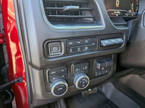 Used 2022 GMC Yukon AT4 w/ Technology Package image 16