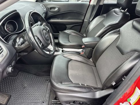 Used 2018 Jeep Compass Latitude w/ Popular Equipment Group AWD/4WD image 19