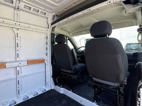 Used 2024 RAM ProMaster 2500 w/ Convenience Group FWD image 27
