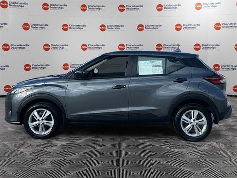 New 2025 Nissan Kicks Play S image 2