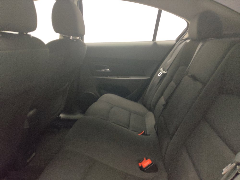 Used 2016 Chevrolet Cruze LT FWD image 18