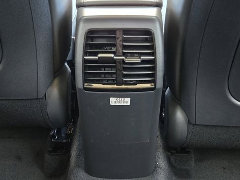 New 2025 Kia Niro EX Touring image 19