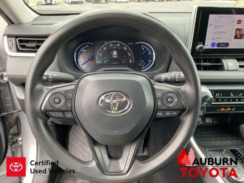 Used 2024 Toyota RAV4 XLE AWD/4WD image 37