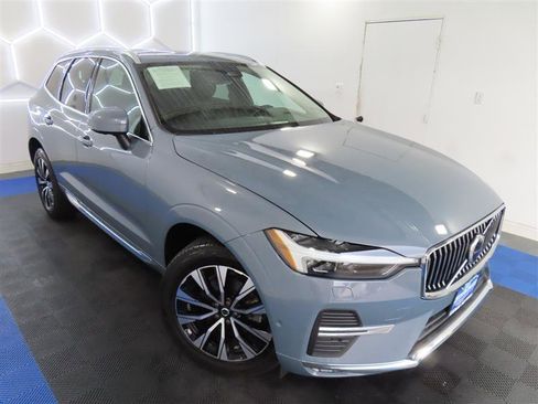Used 2023 Volvo XC60 B5 Plus AWD/4WD image 8