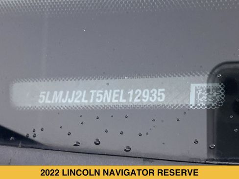 Used 2022 Lincoln Navigator Reserve AWD/4WD image 18