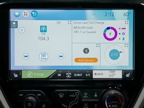 Used 2019 Chevrolet Bolt Premier w/ Infotainment Package image 11